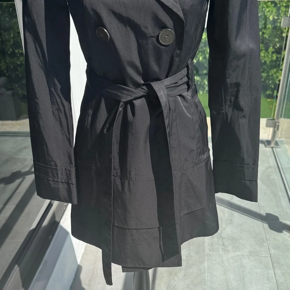 Black Rivet Belted Short Trench Coat extra small NWOT comfort polished girly BTS